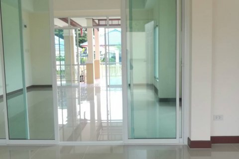 Casa de 3 dormitorios en Pattaya, Tailandia № 22265 - foto 17