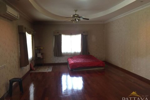 Casa de 4 dormitorios en Pattaya, Tailandia № 21631 - foto 7