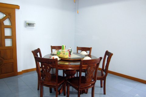 Casa de 2 dormitorios en Pattaya, Tailandia № 23301 - foto 9
