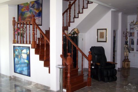 Casa de 5 dormitorios en Pattaya, Tailandia № 22825 - foto 8