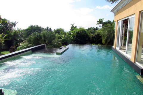 Casa de 5 dormitorios en Pattaya, Tailandia № 20120 - foto 7