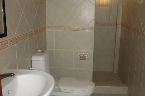 Casa de 4 dormitorios en Pattaya, Tailandia № 23049 - foto 8