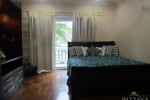 Casa de 4 dormitorios en Pattaya, Tailandia № 21473 - foto 13