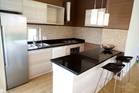 Casa de 4 dormitorios en Pattaya, Tailandia № 20794 - foto 14