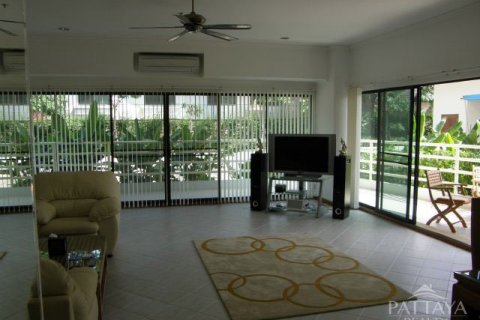 Condominio de 1 dormitorio en Jomtien Beach, Pattaya, Tailandia № 19994 - foto 2