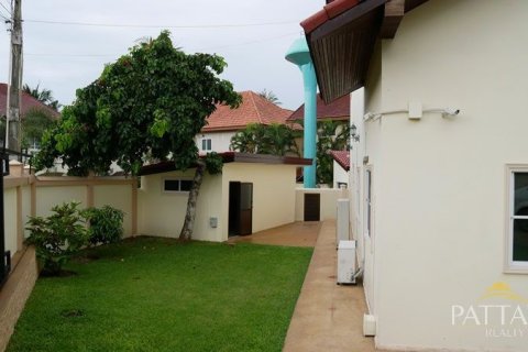 Casa de 5 dormitorios en Pattaya, Tailandia № 21271 - foto 15