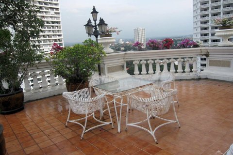 Condominio de 4 dormitorios en Pattaya, Tailandia № 23320 - foto 30