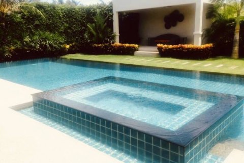 Casa de 3 dormitorios en Pattaya, Tailandia № 21921 - foto 2