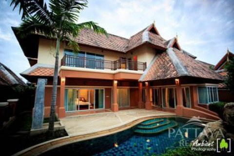 Casa de 3 dormitorios en Pattaya, Tailandia № 24344 - foto 7
