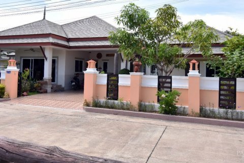 Casa de 4 dormitorios en Pattaya, Tailandia № 20842 - foto 3
