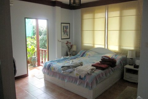 Casa de 4 dormitorios en Pattaya, Tailandia № 22891 - foto 21