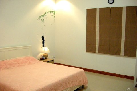 Casa de 3 dormitorios en Pattaya, Tailandia № 24052 - foto 23