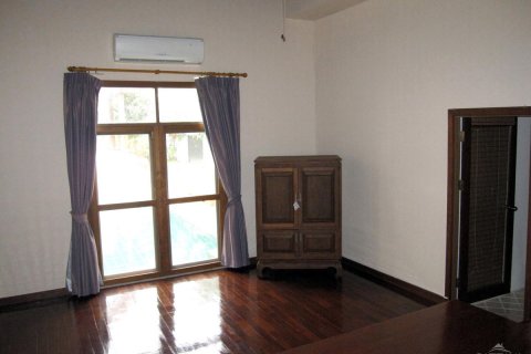Casa de 3 dormitorios en Pattaya, Tailandia № 22754 - foto 16