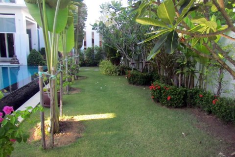Casa de 4 dormitorios en Jomtien Beach, Pattaya, Tailandia № 20224 - foto 5