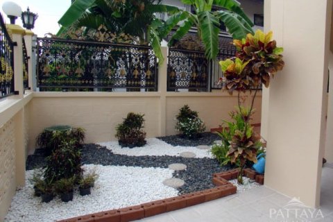 Casa de 3 dormitorios en Pattaya, Tailandia № 23315 - foto 4