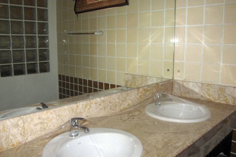 Casa de 3 dormitorios en Pattaya, Tailandia № 22753 - foto 7