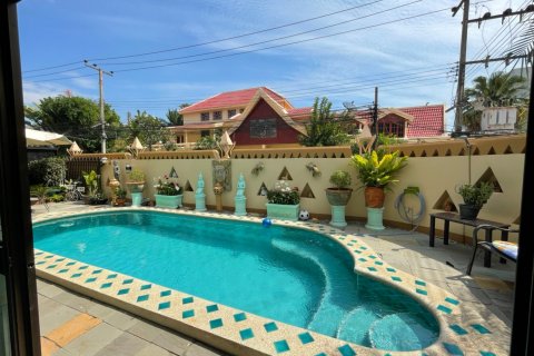 Casa de 4 dormitorios en Jomtien Beach, Pattaya, Tailandia № 22527 - foto 18