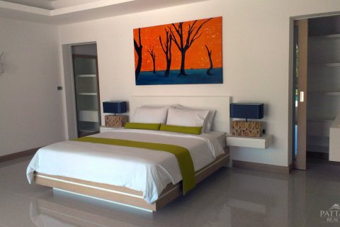 Casa de 3 dormitorios en Pattaya, Tailandia № 24265 - foto 12