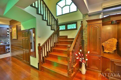 Casa de 4 dormitorios en Pattaya, Tailandia № 21374 - foto 15