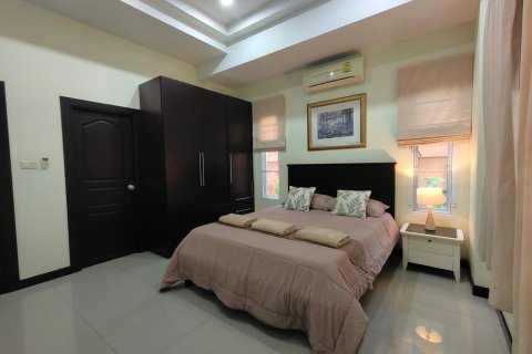 Casa de 20 dormitorios en Pattaya, Tailandia № 22417 - foto 19