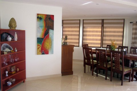 Condominio de 2 dormitorios en Pattaya, Tailandia № 23299 - foto 3