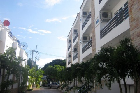 Casa de 4 dormitorios en Pattaya, Tailandia № 22599 - foto 29