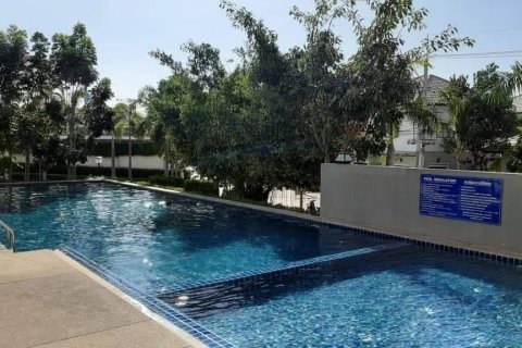 Casa de 3 dormitorios en Pattaya, Tailandia № 22070 - foto 14