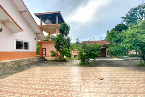 Casa de 4 dormitorios en Pattaya, Tailandia № 22374 - foto 19