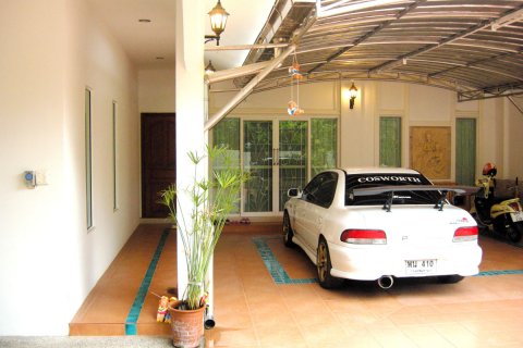 Casa de 3 dormitorios en Pattaya, Tailandia № 24052 - foto 20