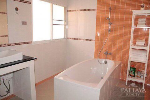 Casa de 4 dormitorios en Pattaya, Tailandia № 20796 - foto 11