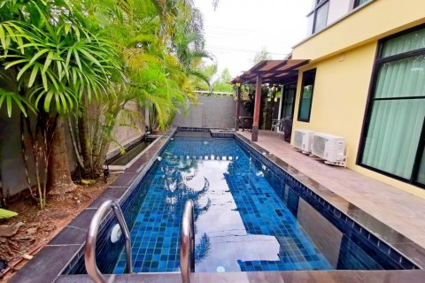 Casa de 4 dormitorios en Pattaya, Tailandia № 22575 - foto 17