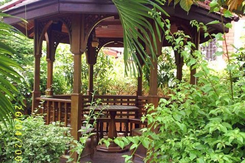 Casa de 4 dormitorios en Pattaya, Tailandia № 22734 - foto 16