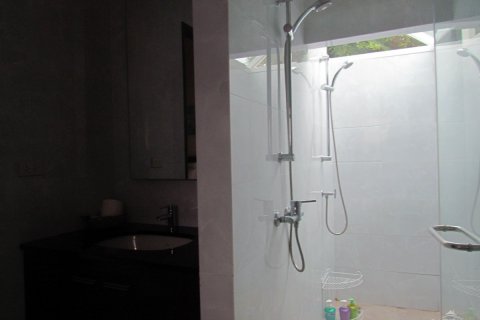 Casa de 4 dormitorios en Pattaya, Tailandia № 20800 - foto 15