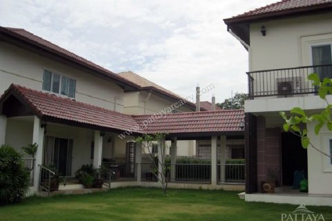 Casa de 3 dormitorios en Pattaya, Tailandia № 23547 - foto 12