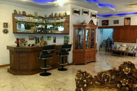 Casa de 10 dormitorios en Pattaya, Tailandia № 22264 - foto 4