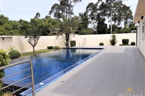 Casa de 3 dormitorios en Pattaya, Tailandia № 21538 - foto 8
