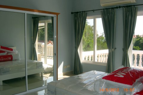 Casa de 5 dormitorios en Pattaya, Tailandia № 23400 - foto 21