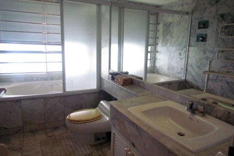 Condominio de 4 dormitorios en Pattaya, Tailandia № 20072 - foto 19