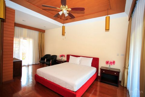 Casa de 5 dormitorios en Pattaya, Tailandia № 24357 - foto 12