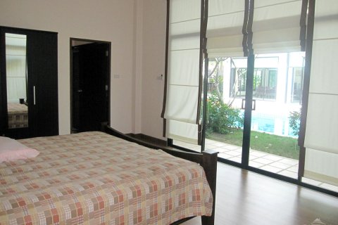 Casa de 4 dormitorios en Pattaya, Tailandia № 23045 - foto 20