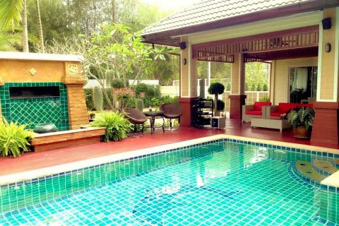 Casa de 3 dormitorios en Pattaya, Tailandia № 24250 - foto 21