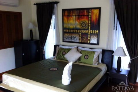 Casa de 5 dormitorios en Pattaya, Tailandia № 23426 - foto 12