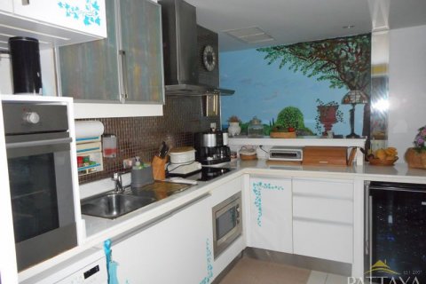 Condominio de 2 dormitorios en Pattaya, Tailandia № 21340 - foto 9