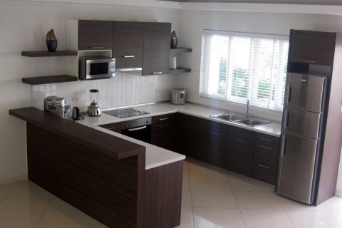 Casa de 4 dormitorios en Pattaya, Tailandia № 22599 - foto 11