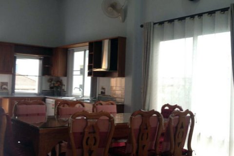 Casa de 5 dormitorios en Jomtien Beach, Pattaya, Tailandia № 24061 - foto 9