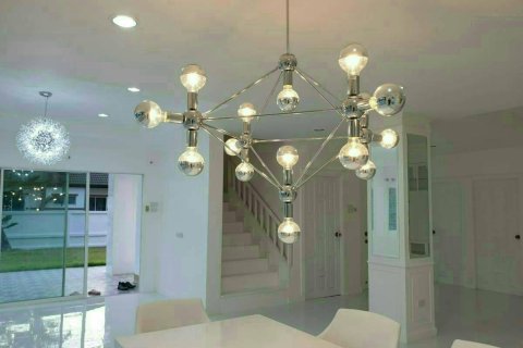 Casa de 3 dormitorios en Pattaya, Tailandia № 22354 - foto 16