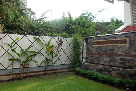 Casa de 3 dormitorios en Pattaya, Tailandia № 23006 - foto 4