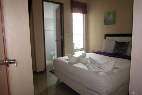 Casa de 4 dormitorios en Pattaya, Tailandia № 20800 - foto 13