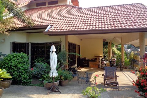 Casa de 4 dormitorios en Jomtien Beach, Pattaya, Tailandia № 20143 - foto 6