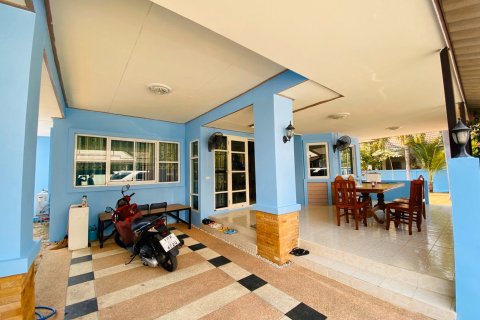 Casa de 3 dormitorios en Pattaya, Tailandia № 22363 - foto 7